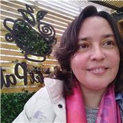 Psicóloga ofrece clases a estudiantes de media y pregrado para reforar conocimientos en el área de la psicología